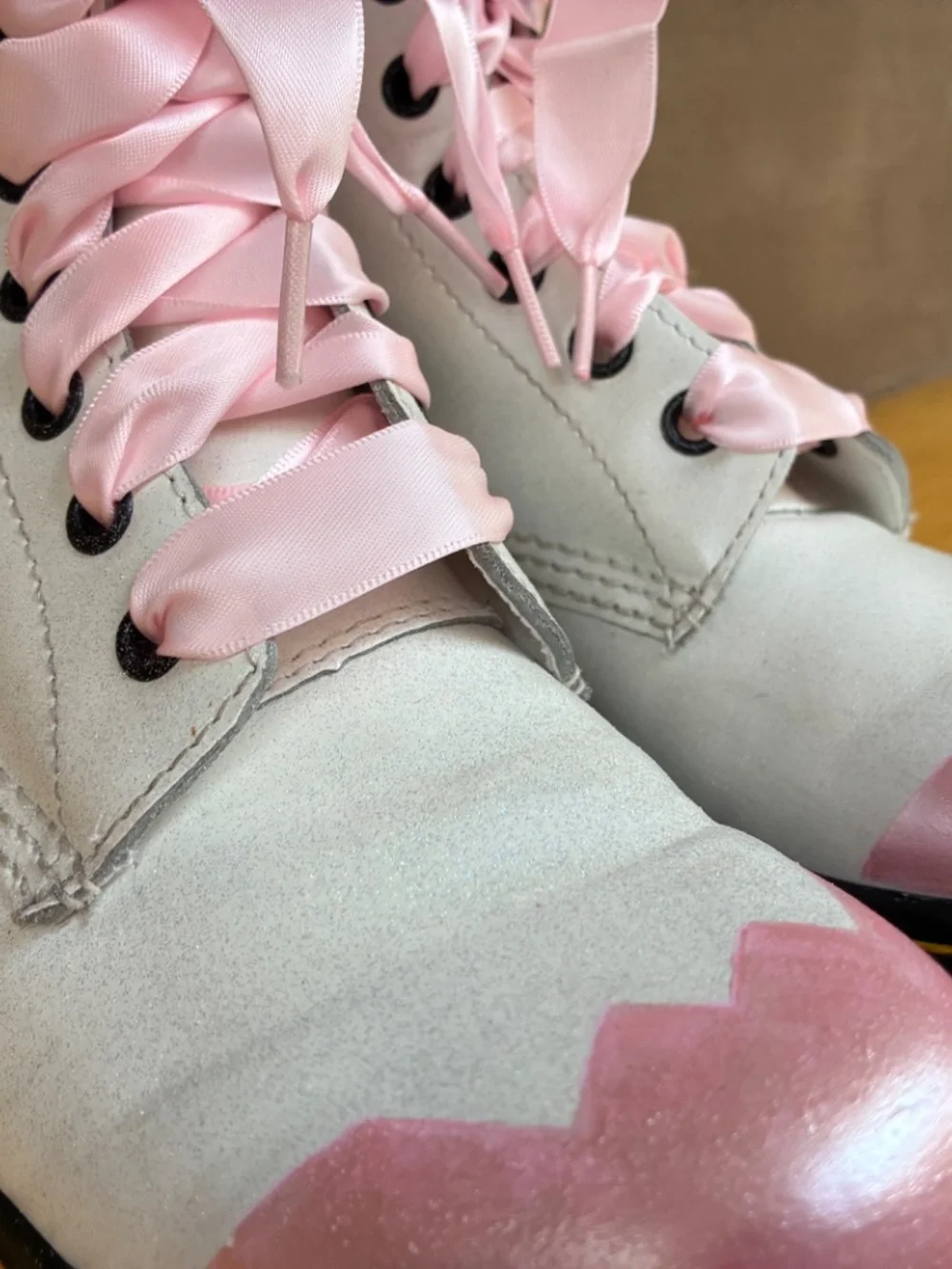 PRETTY IN PINK: Custom Metallic & Glitter Festival Docs - Picture 4 of 10